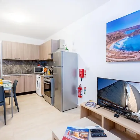 Islet Promenade Seafront 1 Bedroom Apartment With Sea View Balcony By Getawaysmalta St. Paul's Bay Exterior photo