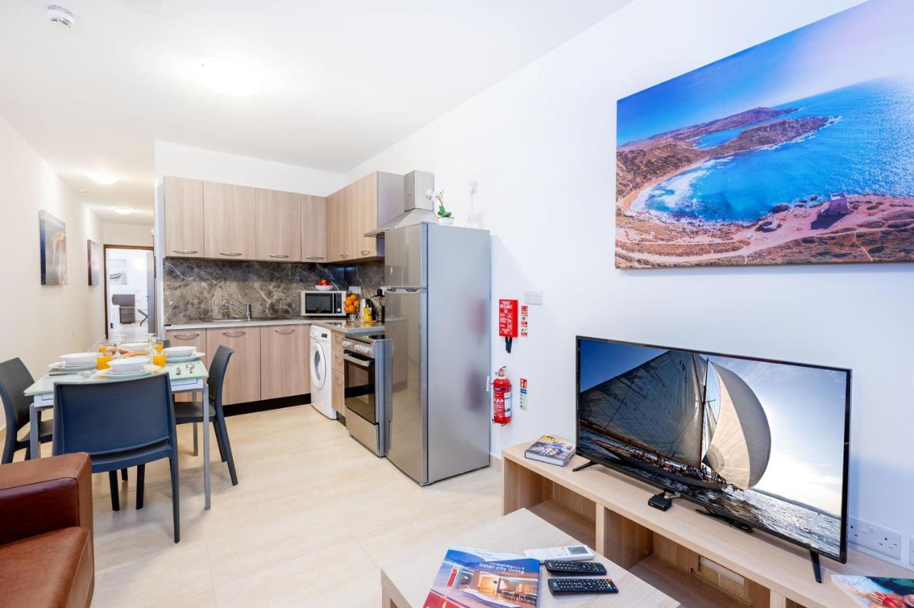 Islet Promenade Seafront 1 Bedroom With Sea View Balcony By Getawaysmalta Appartement *